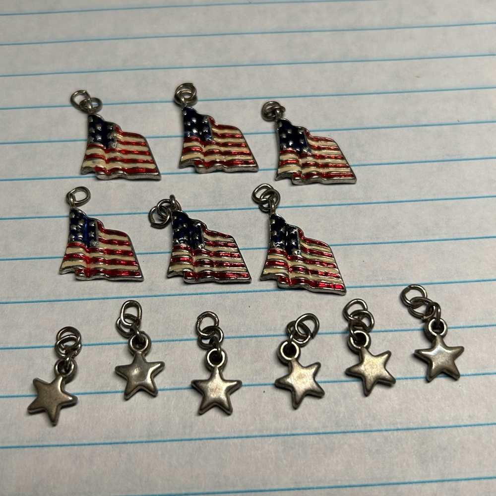 Patriotic Charms USA Flags & Stars 12PC‎ Set